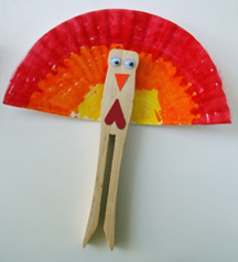 Clothespin and muffin paper turkey